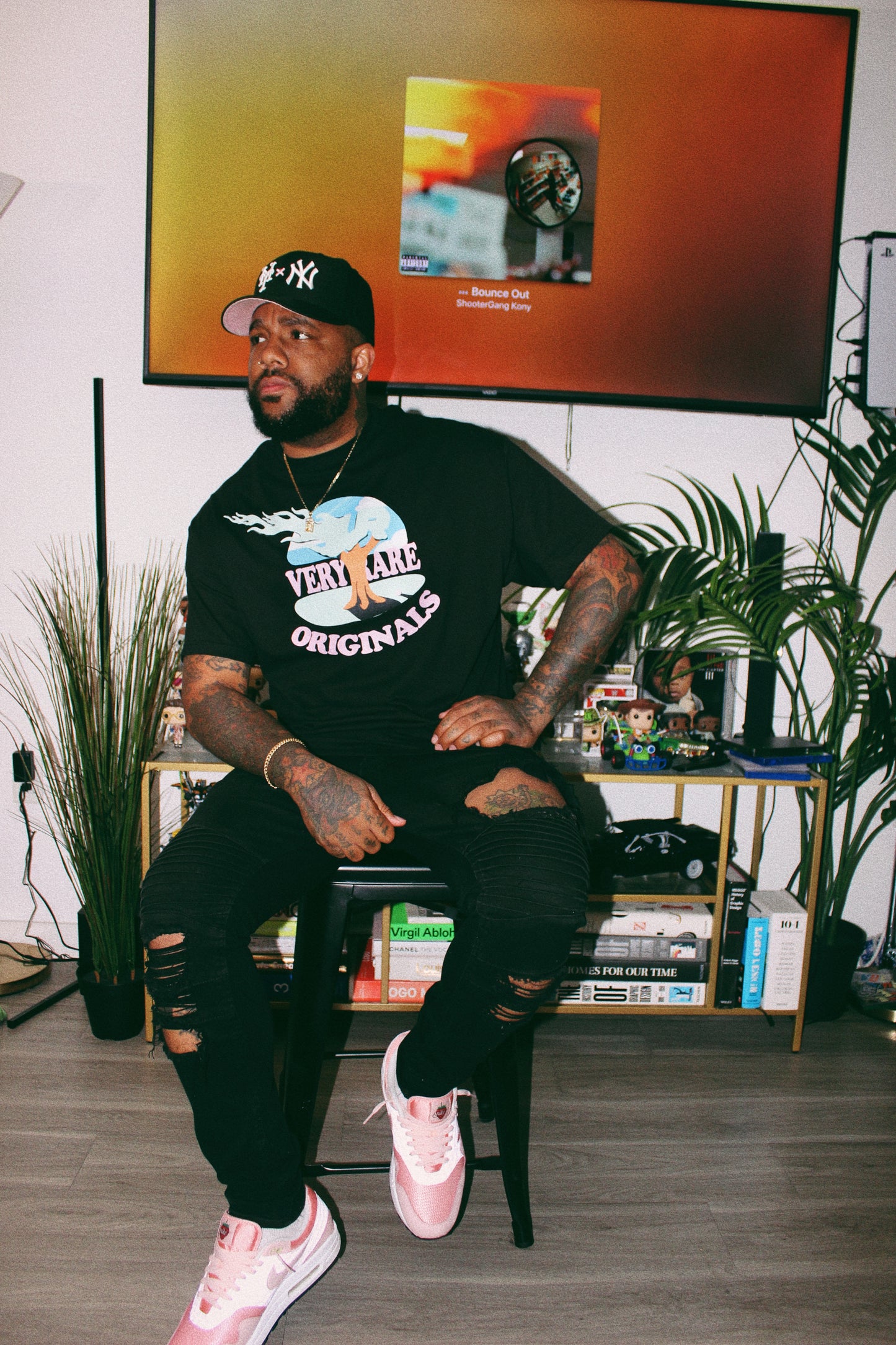 Very Rare Originals Tee