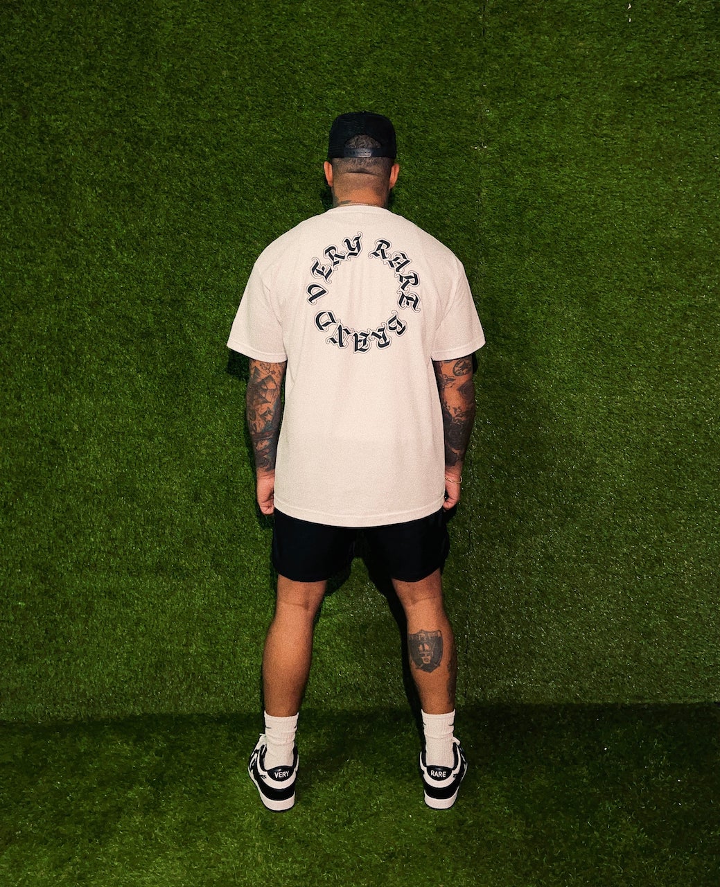 Very Rare Old English Tee